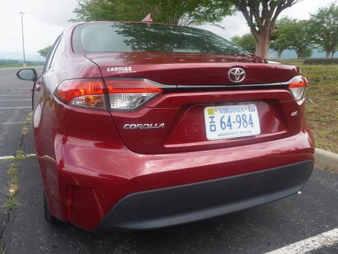 Used 2023 Toyota Corolla LE w/ LE Convenience Package FWD image 6