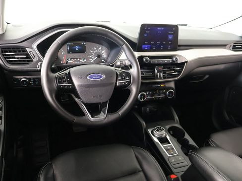 Used 2022 Ford Escape SEL AWD/4WD image 2