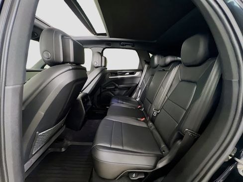 Used 2024 Porsche Cayenne image 26