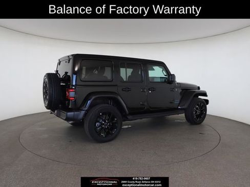 Used 2025 Jeep Wrangler Unlimited Sahara image 20