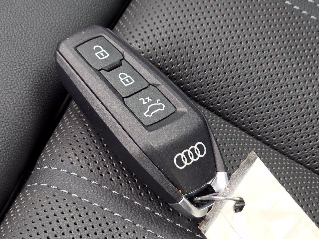 Used 2025 Audi A5 2.0T Premium Plus w/ Premium Plus AWD/4WD image 40