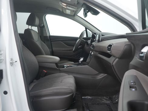Used 2019 Hyundai Santa Fe SEL image 11
