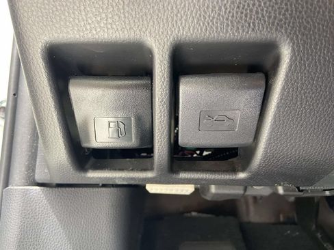 Used 2024 Toyota RAV4 LE FWD image 27