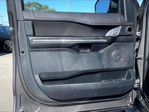 Certified 2021 Ford Expedition XLT image 16