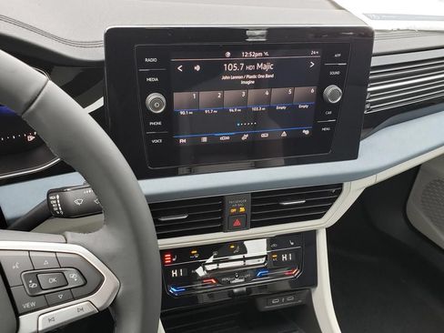 New 2026 Volkswagen Jetta SE FWD image 11
