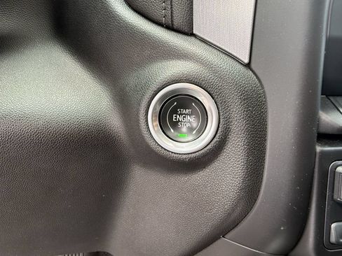 Used 2019 GMC Sierra 1500 SLT w/ SLT Premium Plus Package AWD/4WD image 18