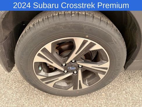 Used 2024 Subaru Crosstrek 2.0i Premium w/ Popular Package #3 AWD/4WD image 9