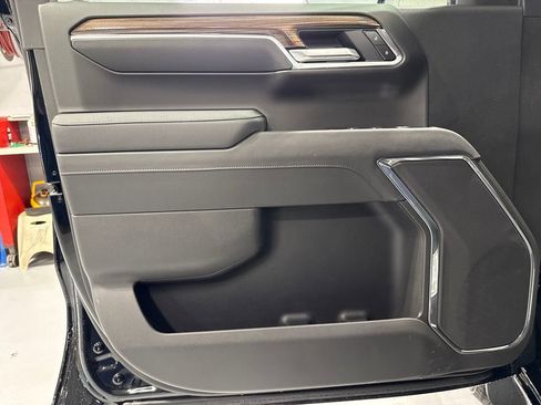 Used 2026 Chevrolet Silverado 1500 LT w/ Leather Package image 9