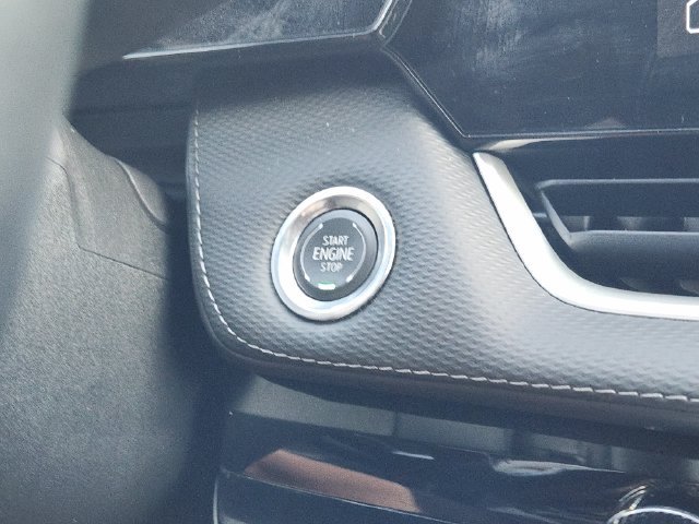 Used 2026 Chevrolet Equinox LT FWD image 8