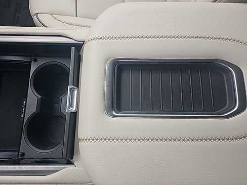 Used 2022 GMC Yukon XL Denali w/ Denali Ultimate Package image 29