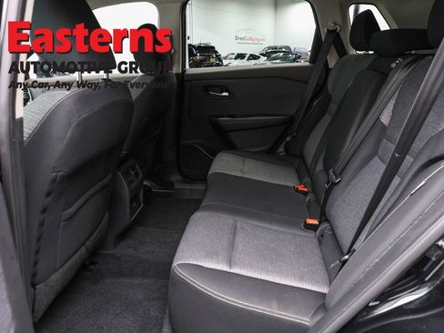 Used 2022 Nissan Rogue SV AWD/4WD image 21