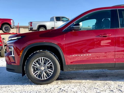 New 2026 Chevrolet Traverse LT w/ LPO, Floor Liner Package image 10