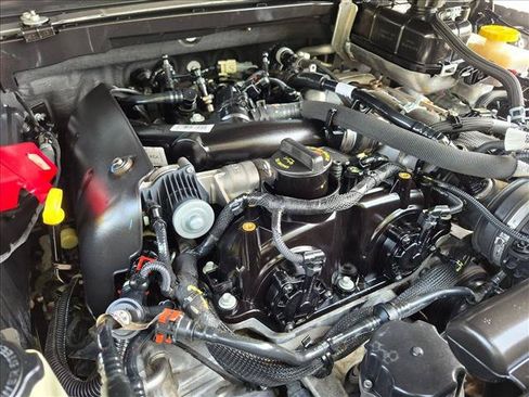 Used 2019 Jeep Wrangler Unlimited Sahara AWD/4WD image 21