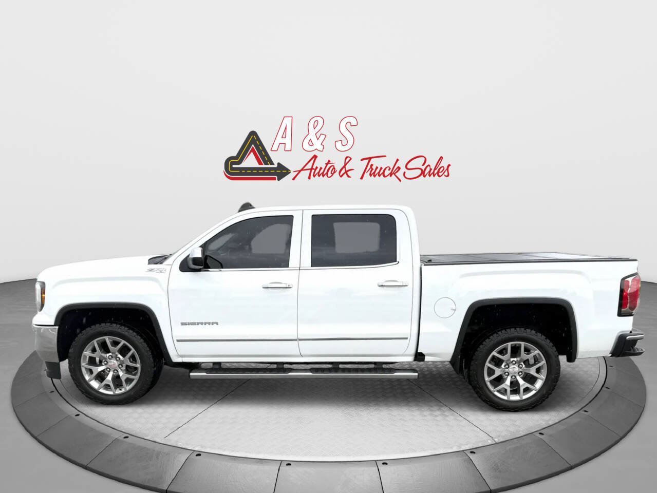Used 2018 GMC Sierra 1500 SLT w/ SLT Premium Package AWD/4WD image 4