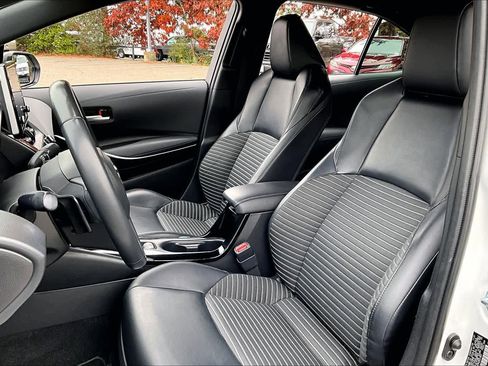 Used 2022 Toyota Corolla XSE image 7