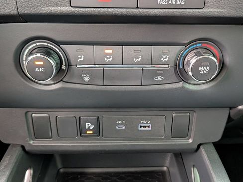 Used 2022 Nissan Frontier S w/ Technology Package AWD/4WD image 19