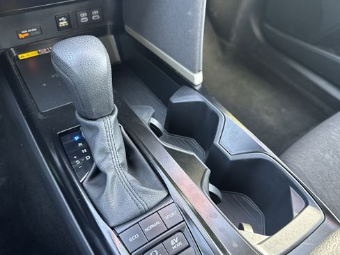 Used 2025 Toyota Camry LE FWD image 24