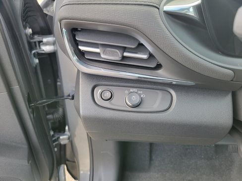 New 2026 Buick Envista Sport Touring FWD image 18