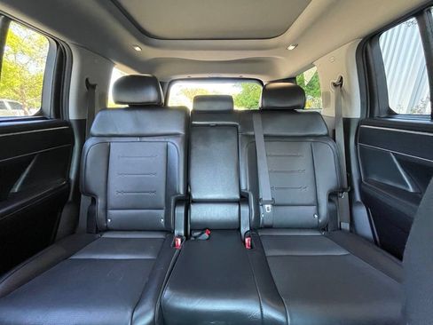 Used 2025 Hyundai Santa Fe Limited FWD image 31