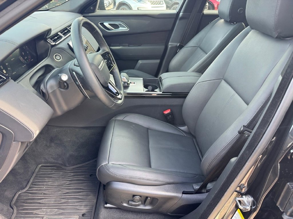 Certified 2026 Land Rover Range Rover Velar Dynamic SE AWD/4WD image 8