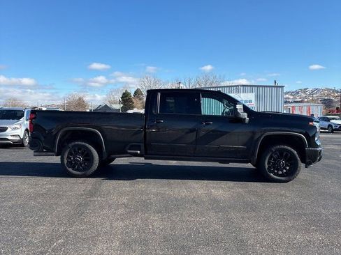 Used 2025 Chevrolet Silverado 3500 High Country w/ High Country Premium Package image 6