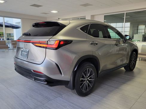 Used 2024 Lexus NX 250 FWD image 6