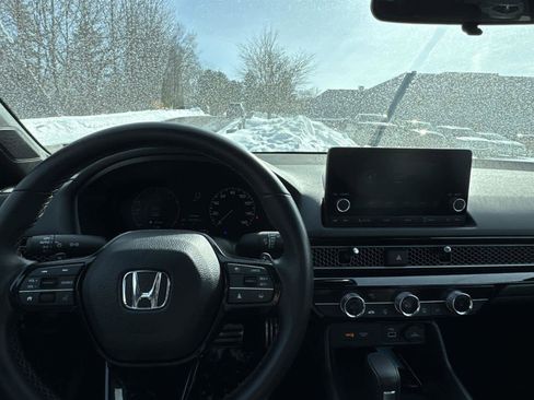 Used 2024 Honda Civic Sport image 11