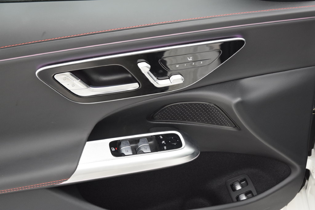 New 2026 Mercedes-Benz E 53 AMG e 4MATIC Sedan image 49