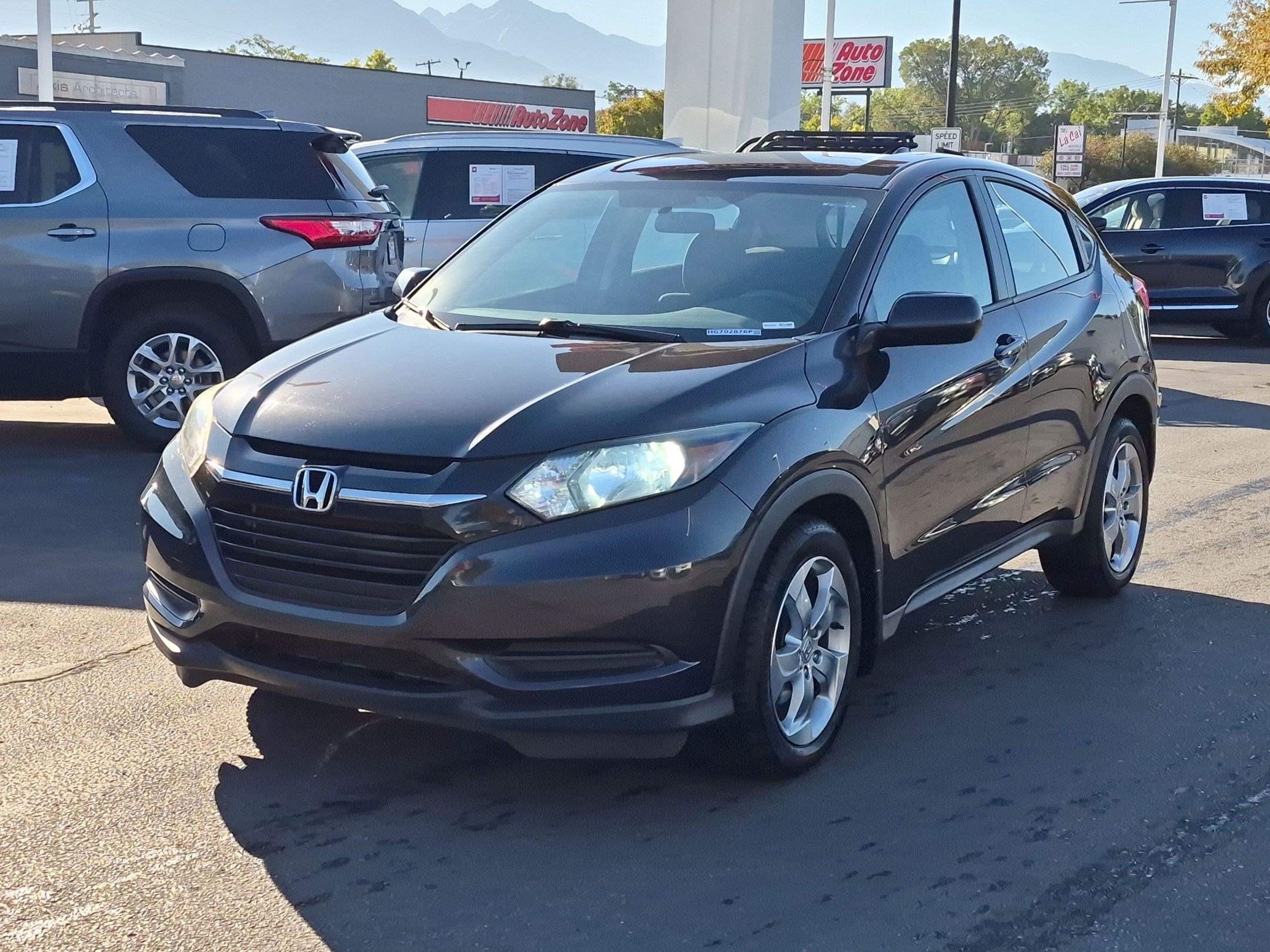 Used 2017 Honda HR-V LX image 10