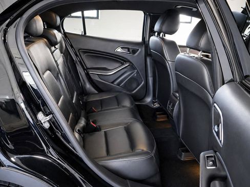 Used 2018 Mercedes-Benz GLA 250 image 19