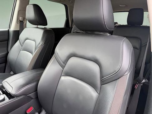 Used 2024 Nissan Pathfinder SL w/ SL Premium Package AWD/4WD image 14
