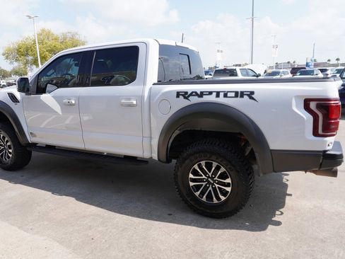 Used 2019 Ford F150 Raptor w/ Equipment Group 802A Luxury image 4