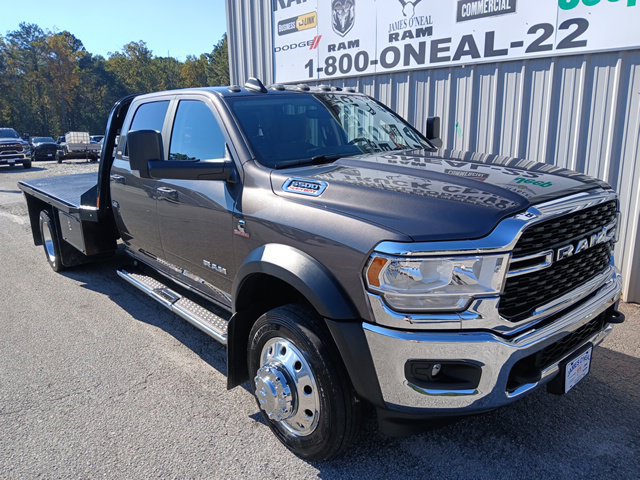 Used 2022 RAM 5500 SLT w/ Quick Order Package 2YG SLT AWD/4WD image 1