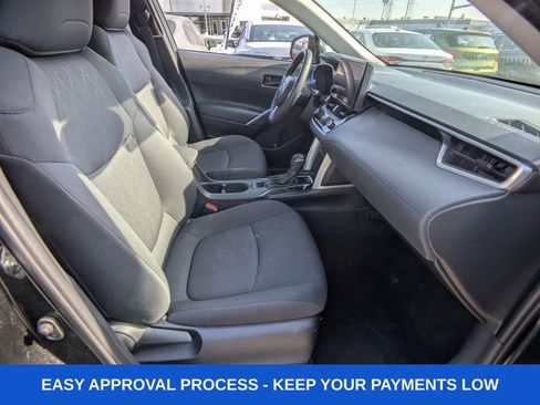 Used 2024 Toyota Corolla Cross LE FWD image 15