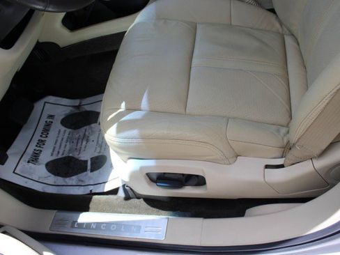 Used 2018 Lincoln MKT AWD w/ Technology Package image 37
