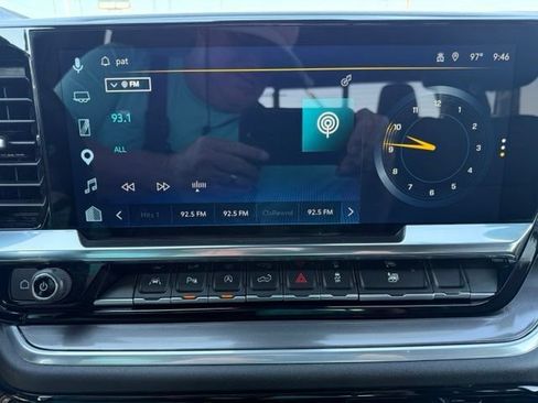 Certified 2026 Chevrolet Silverado 1500 High Country AWD/4WD image 40
