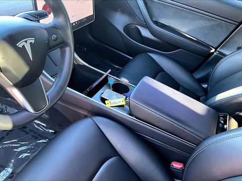 Used 2018 Tesla Model 3 Long Range image 15