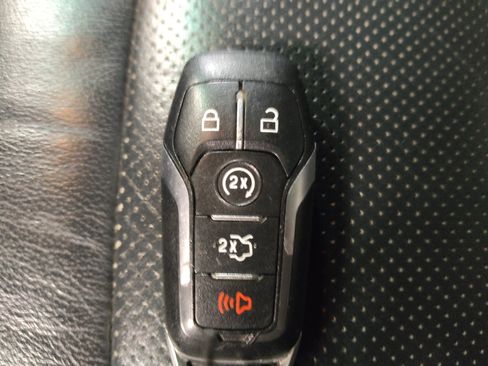 Used 2017 Ford Explorer Limited FWD image 32