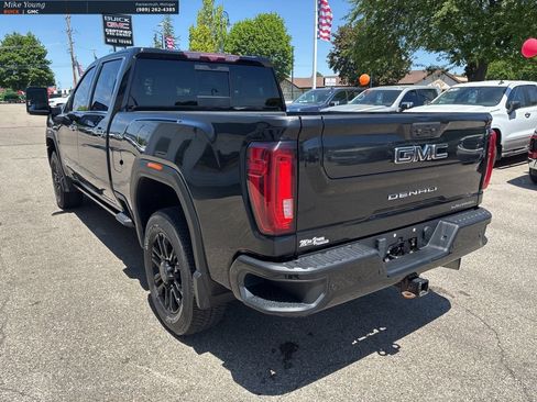 Certified 2022 GMC Sierra 2500 Denali w/ Denali Black Diamond Edition AWD/4WD image 7