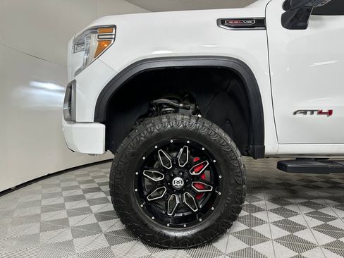 Used 2019 GMC Sierra 1500 AT4 w/ AT4 Premium Package image 9