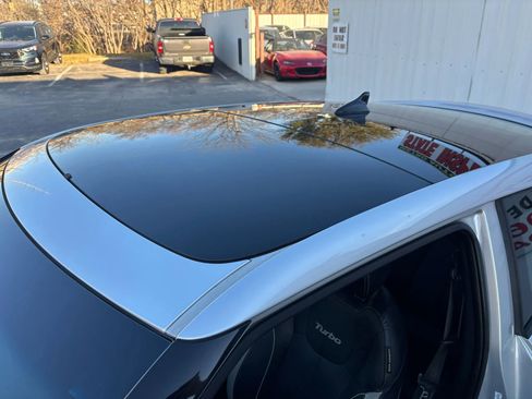 Used 2015 Hyundai Veloster Turbo w/ Option Group 04 image 12