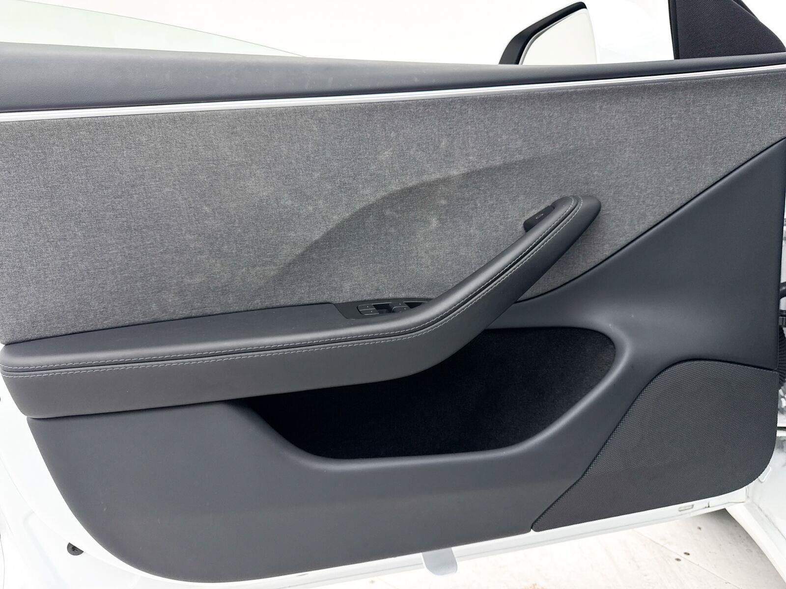 Used 2025 Tesla Model 3 Long Range RWD image 19