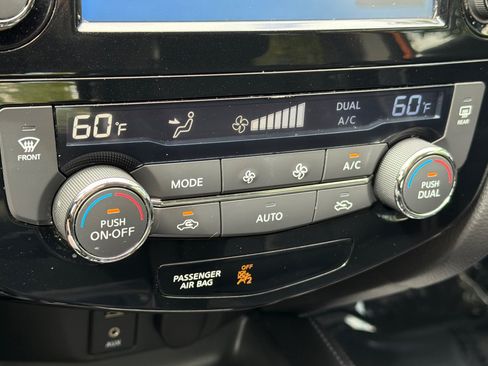 Used 2017 Nissan Rogue Sport SL AWD/4WD image 21