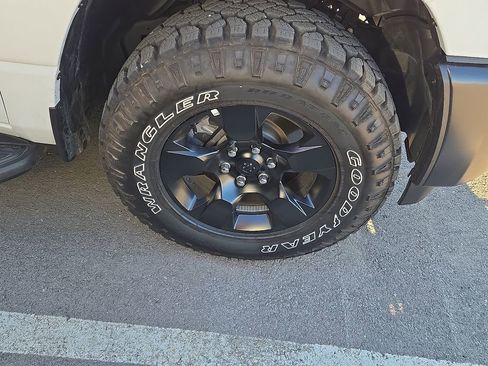 Used 2025 RAM 1500 Classic Warlock AWD/4WD image 5