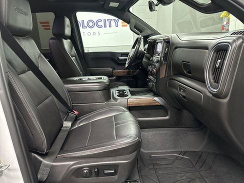 Used 2019 Chevrolet Silverado 1500 High Country w/ Technology Package image 22