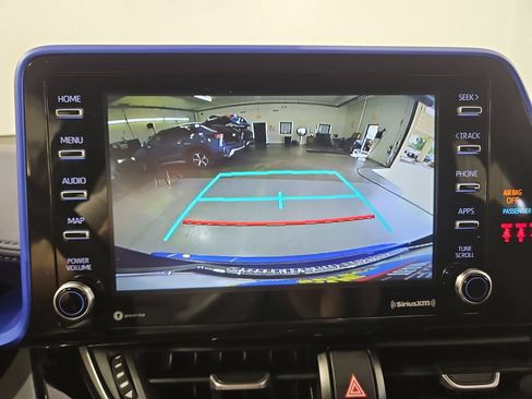 Used 2022 Toyota C-HR XLE FWD image 21