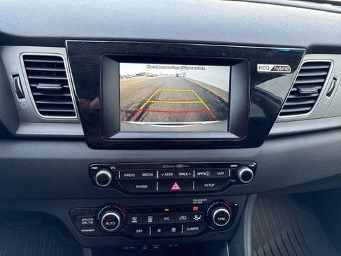 Used 2019 Kia Niro FE image 14