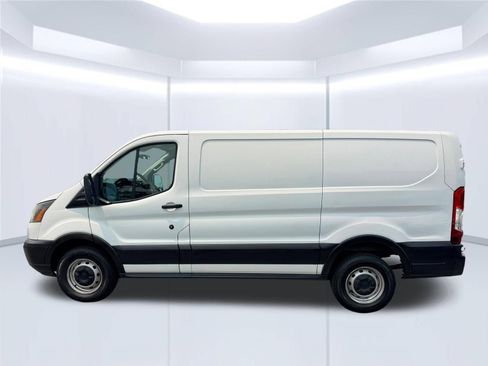 Used 2015 Ford Transit 250 130 Low Roof RWD image 8