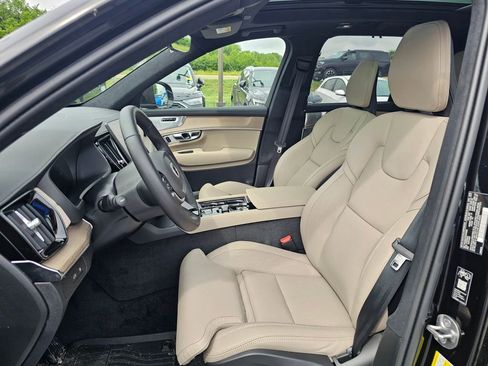Used 2026 Volvo XC90 T8 Ultra w/ Lounge Package AWD/4WD image 3