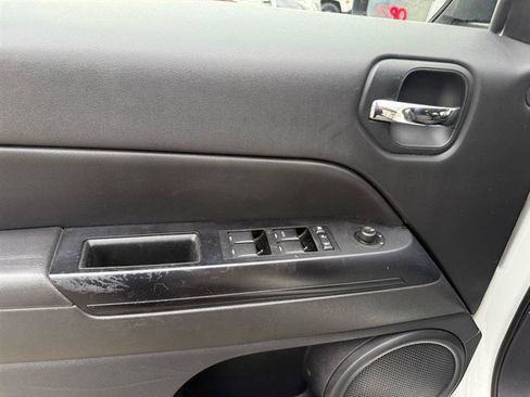 Used 2014 Jeep Patriot Sport w/ Power Value Group AWD/4WD image 14